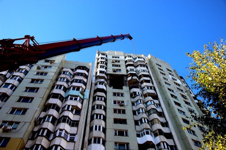 Terrifying images of explosion place. Rescues continue to work, while owners of the flats are desperate 