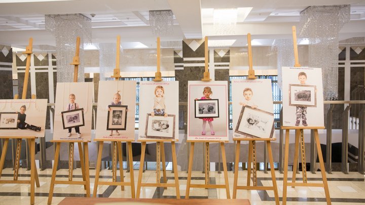 Parliament hosts exhibition dedicated to premature children (PHOTO)