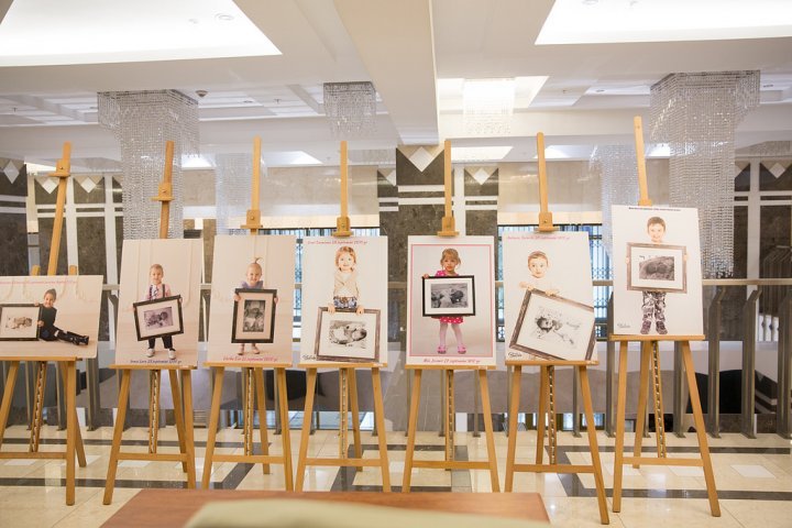 Parliament hosts exhibition dedicated to premature children (PHOTO)