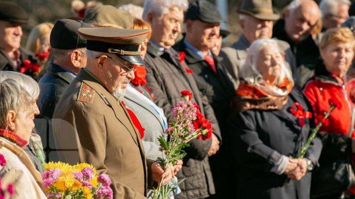 101 years have passed since October revolution. An event was organized in Chisinau (PHOTO REPORT)