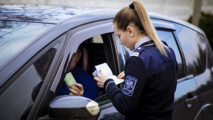 BAD LUCK for two Moldovans coming out from country. What border guards traced during checks