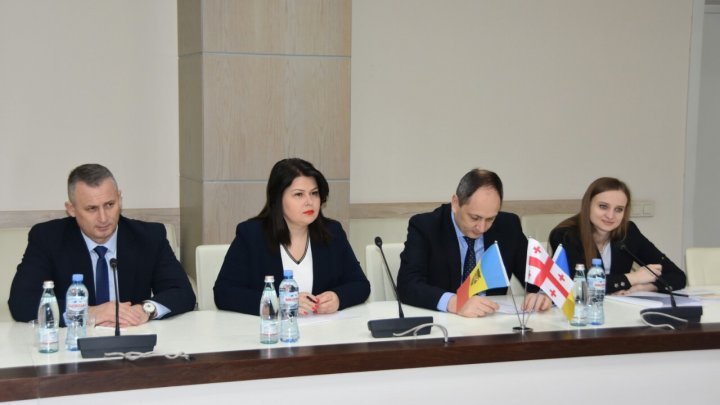 Memorandum of Agreement and Mutual Cooperation between Moldova, Georgia and Ukraine, signed in Tbilisi