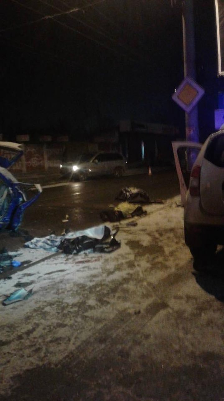 Terrible accident took place in Botanica sector of Capital. Man and woman died (Terrifying images)