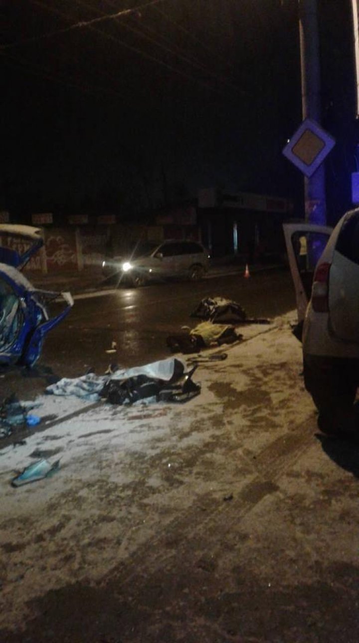 Terrible accident took place in Botanica sector of Capital. Man and woman died (Terrifying images)