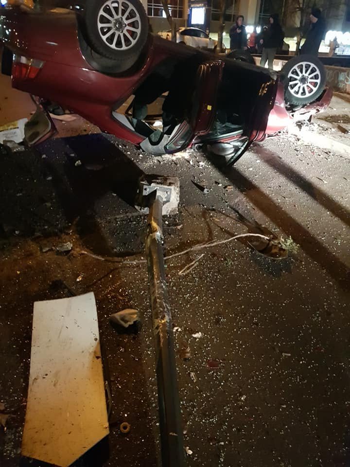 Terrible accident in front of the National Hotel. Three cars collide violently after a driver fell asleep at the steering wheel