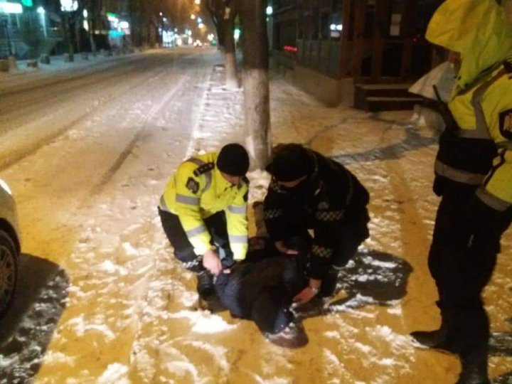 Tiraspol Santa Claus caught with drugs in his bag (PHOTO)