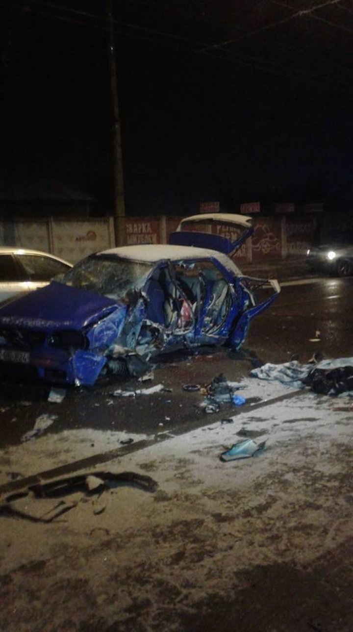 Terrible accident took place in Botanica sector of Capital. Man and woman died (Terrifying images)