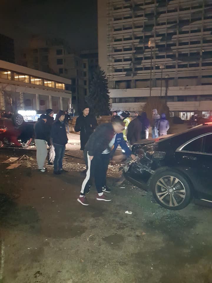 Terrible accident in front of the National Hotel. Three cars collide violently after a driver fell asleep at the steering wheel