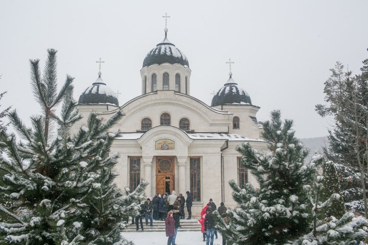 Christmas holiday at Curchi Monastery. The event was also attended by DPM leader, Vlad Plahotniuc