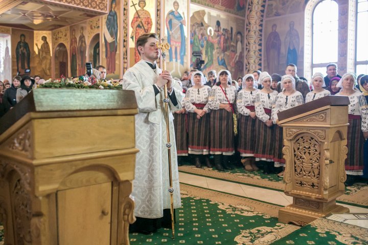 Christmas holiday at Curchi Monastery. The event was also attended by DPM leader, Vlad Plahotniuc