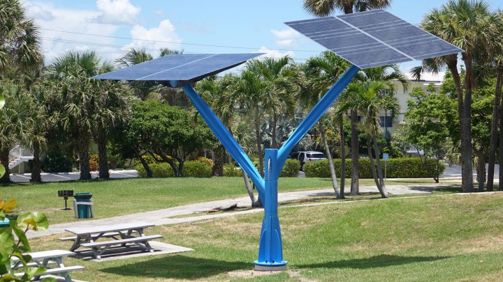 Solar trees to be installed on Eugen Doga pedestrian street and Mircea cel Batran Boulevard