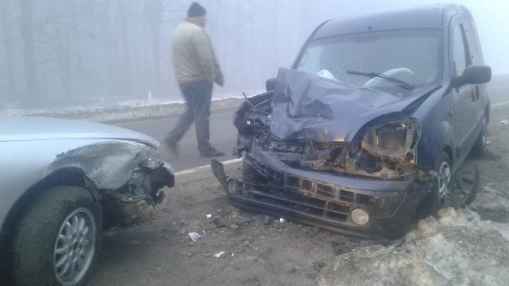 Grave accident near Hancu monastery. Border police car and two other cars violently hit (PHOTO)