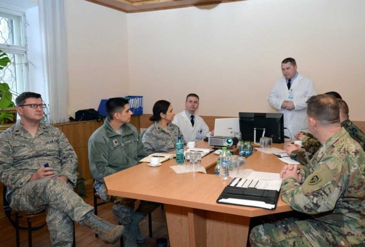 National Army talk with US Armed Forces on developing operational medicine capabilities