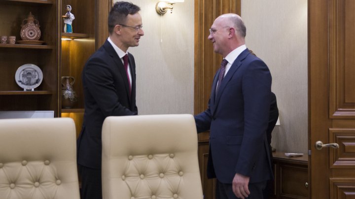 Moldova and Hungary to advance bilateral projects. PM Pavel Filip met with Minister of Foreign Affairs and Trade  Péter Szijjártó