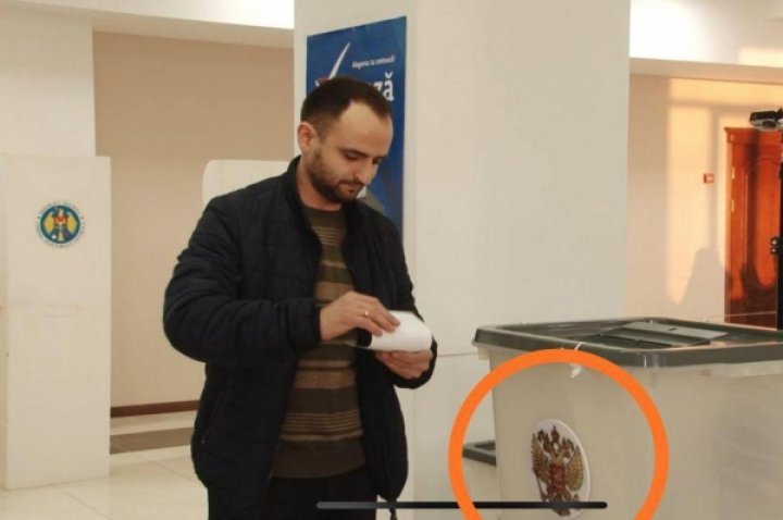 Voters must place ballots in box with Russian coat of arms at polling station in Comrat