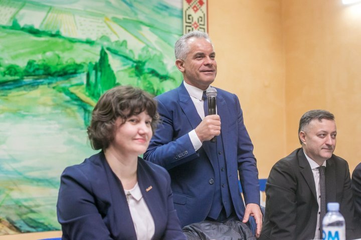 Vlad Plahotniuc visited his hometown Grozeşti: Efficient works must be persisted after elections 