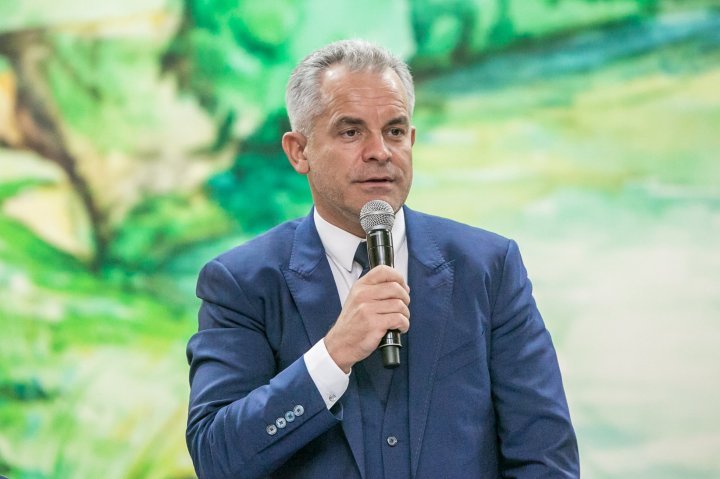 Vlad Plahotniuc visited his hometown Grozeşti: Efficient works must be persisted after elections 