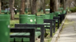 Good news for Chisinau! City Hall to acquisition 600 new benches to replace broken rusty ones 