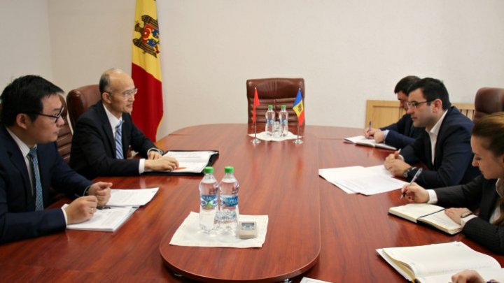 Road infrastructure, railways and information technologies, topic tabled between Republic of Moldova and People's Republic of China 