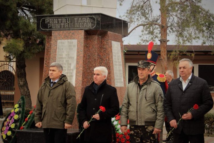 Victims of Nistru armed conflict commemorated in Coşniţa