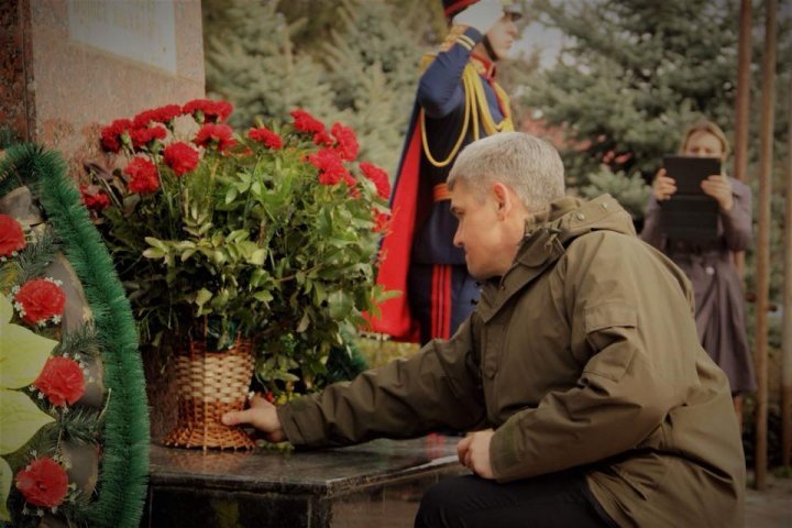 Victims of Nistru armed conflict commemorated in Coşniţa