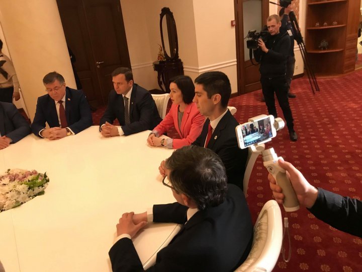 Maia Sandu and Andrei Nastase refused to shake hand with head of state Igor Dodon (video)