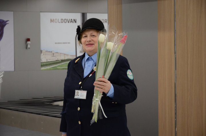 Custom Officers offered all ladies passing border at Palanca and Chisinau International Airport (photoreport)