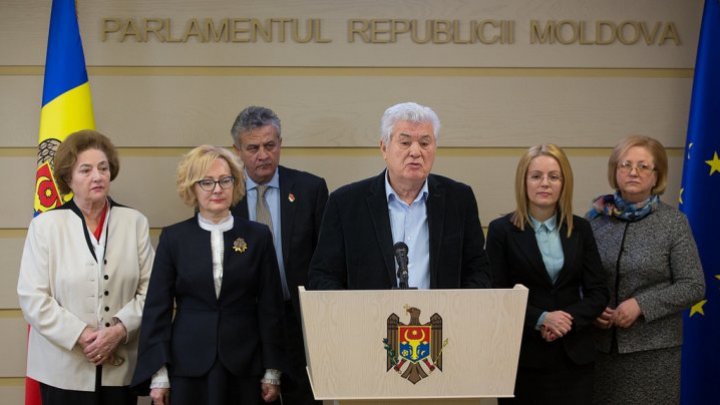 Who are the longest-serving deputies in Republic of Moldova 