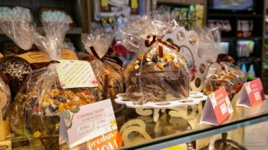Easter traditions. Moldovan sweet bread less popular than Italian one