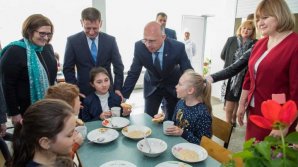 Pavel Filip checks Straseni kindergartens: I am sure that feeding project will be implemented in all educational institutions of the country