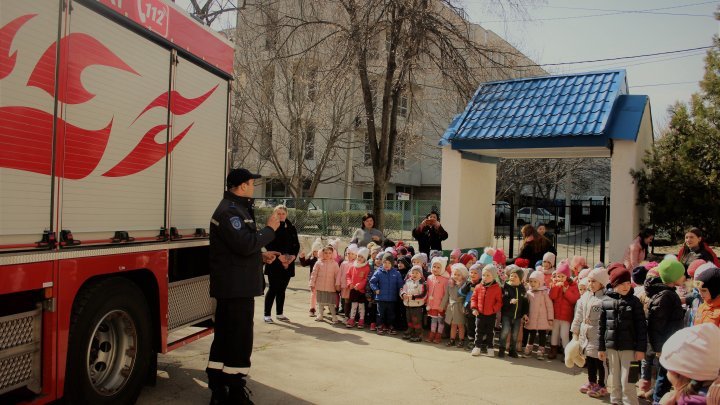 Children from Chisinau 13th kindergarten undergo new training in response to risk situations