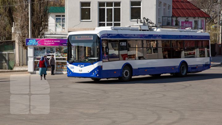 Man with air gun opened fire at window of trolleybus full of passengers in Chisinau (video)