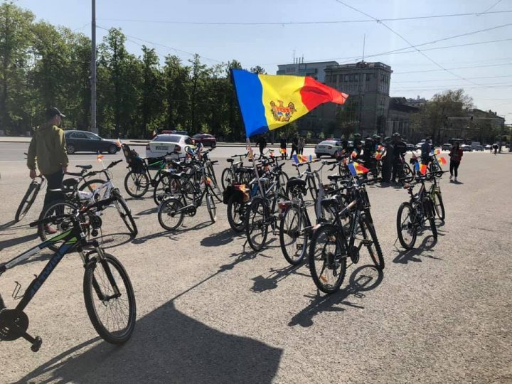 Meaningful actions of Moldovan police to honor National Flag Day 