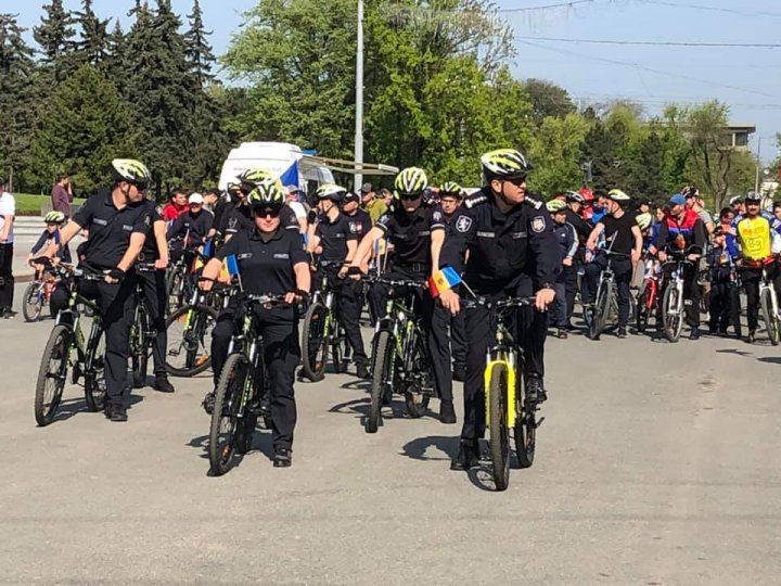 Meaningful actions of Moldovan police to honor National Flag Day 