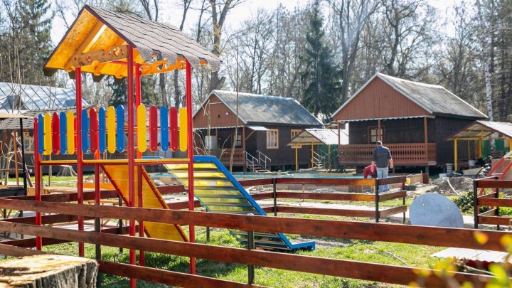 More and more Moldovan children go to European summer camp. What is the price