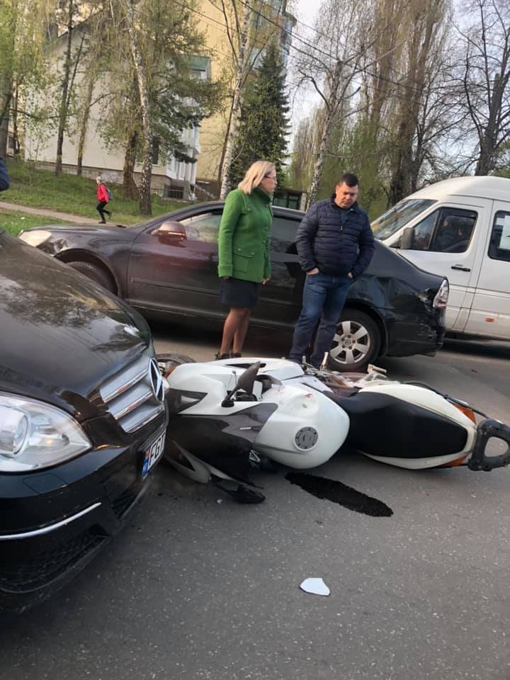 Morning accident in Capital. Motorcyclist violently hit a car (VIDEO/PHOTO)