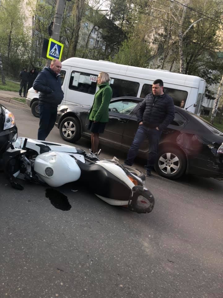 Morning accident in Capital. Motorcyclist violently hit a car (VIDEO/PHOTO)