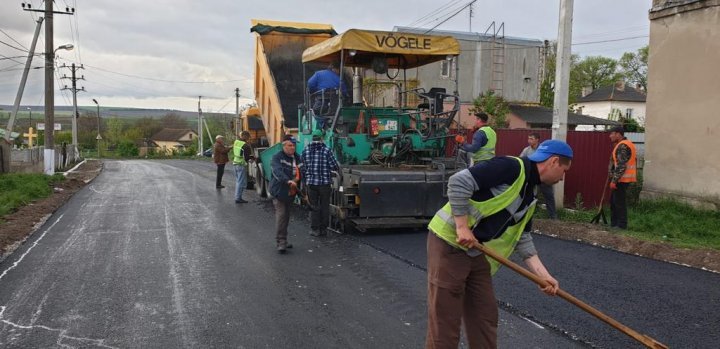 Telltale signs that politician fulfills his promise: People from Florești enjoy walking on well-built roads