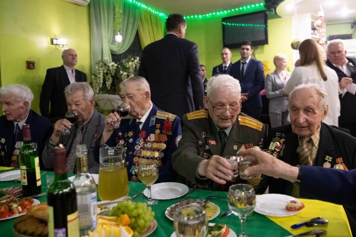 Centenarian russian veteran of World War II calls for peace on Victory Day