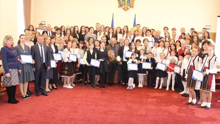 500 pupils of elementary school participated at "Our language is a treasure" contest 