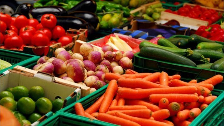 Vegetable and fruits growers to vend in every Chisinau sector during seasonal fair 