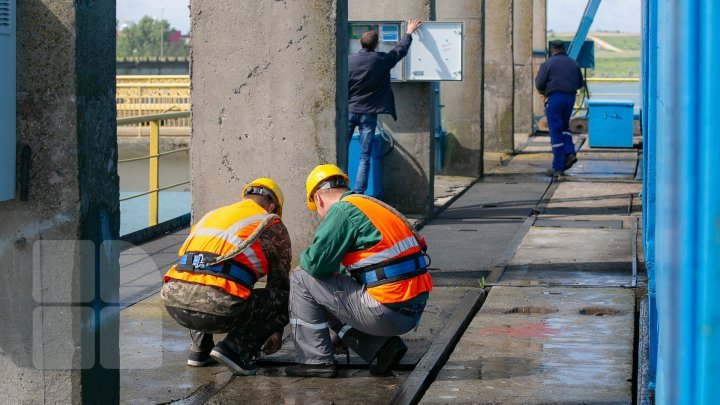 Ungheni, Leova Cantemir locals in danger of flooding. Costeşti-Stânca lake raised water discharge 