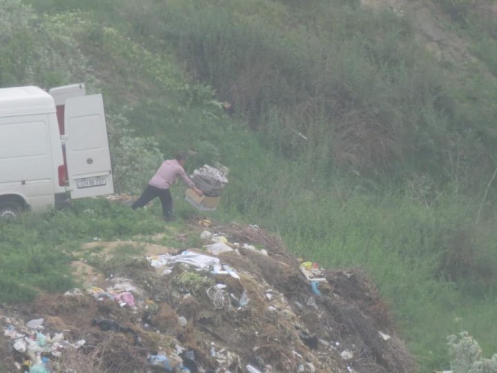 A man from Cahul got fined for throwing trash irregularly 