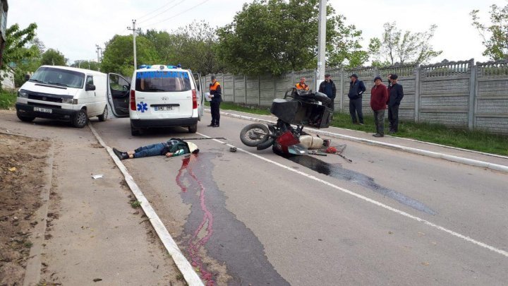 Motorcyclist killed after hitting badly a parked car in Sadova 