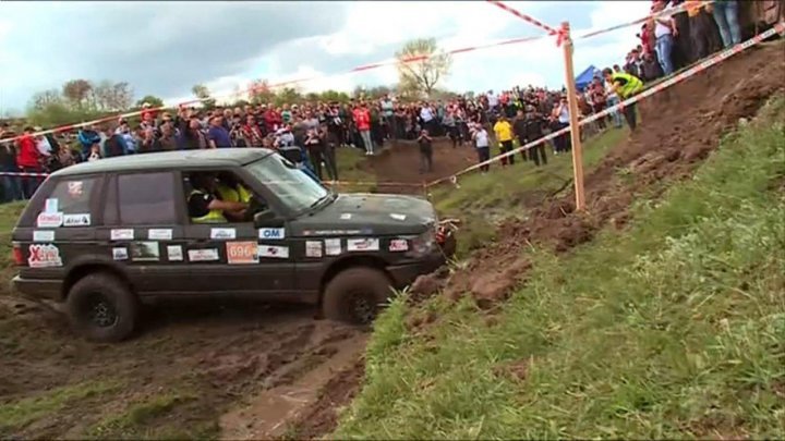 Off-road competition organized in Rezina. Over 50 drivers participated