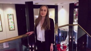 Story about Mihaela Eşanu, one of two Moldovan students accepted to Harvard University 