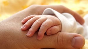 Edelweiss foundation of Vlad Plahotniuc visited quadruplets family from Glodeni 