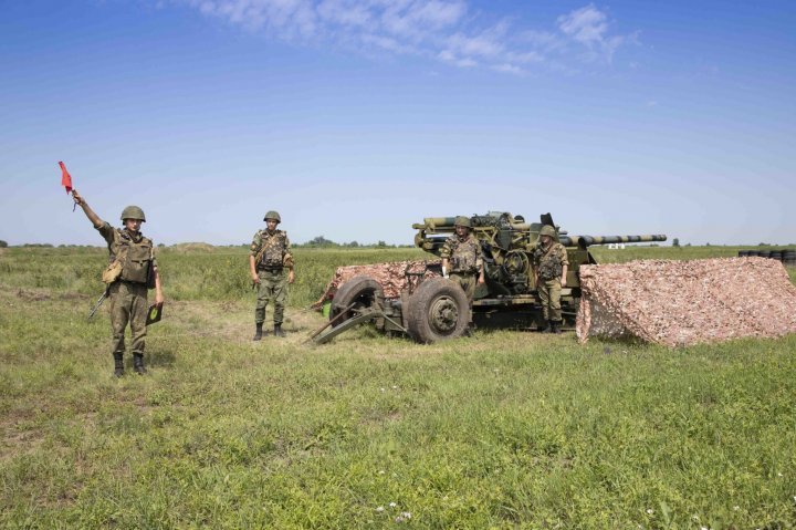 Separatist army checks the ammunition and artillery (PHOTO)