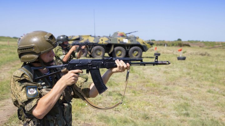 Separatist army checks the ammunition and artillery (PHOTO)