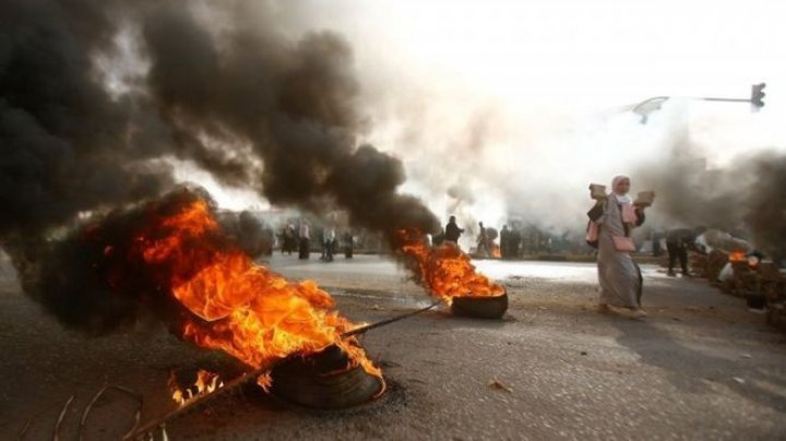 Sudan crisis: Security forces attacked pro-democracy protest 